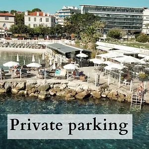 https://royal-antibes.fr-provencehotel.com